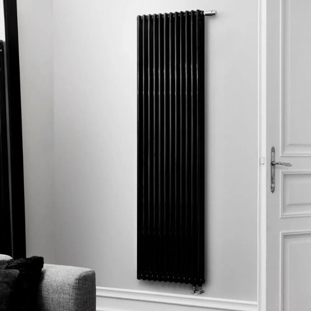 Радиатор Zehnder Charleston 3180, черный, нижнее подключение V001 — фото исполнения