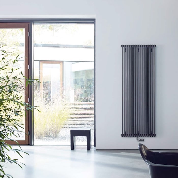 Вертикальные радиаторы Zehnder при панорамных окнах